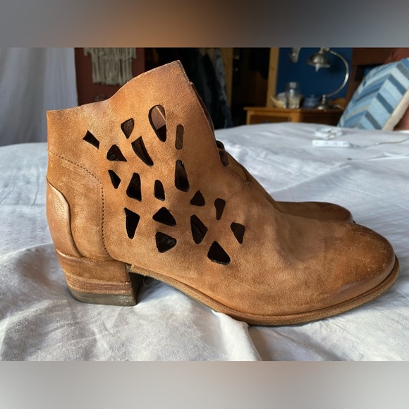 A.S.98 Laser Cut Booties - Picture 5 of 12